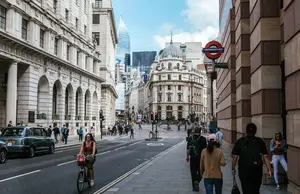 Step into The City of London England and discover its rich culture and heritage. Visit our go-to guide for all the essential information you need to know.