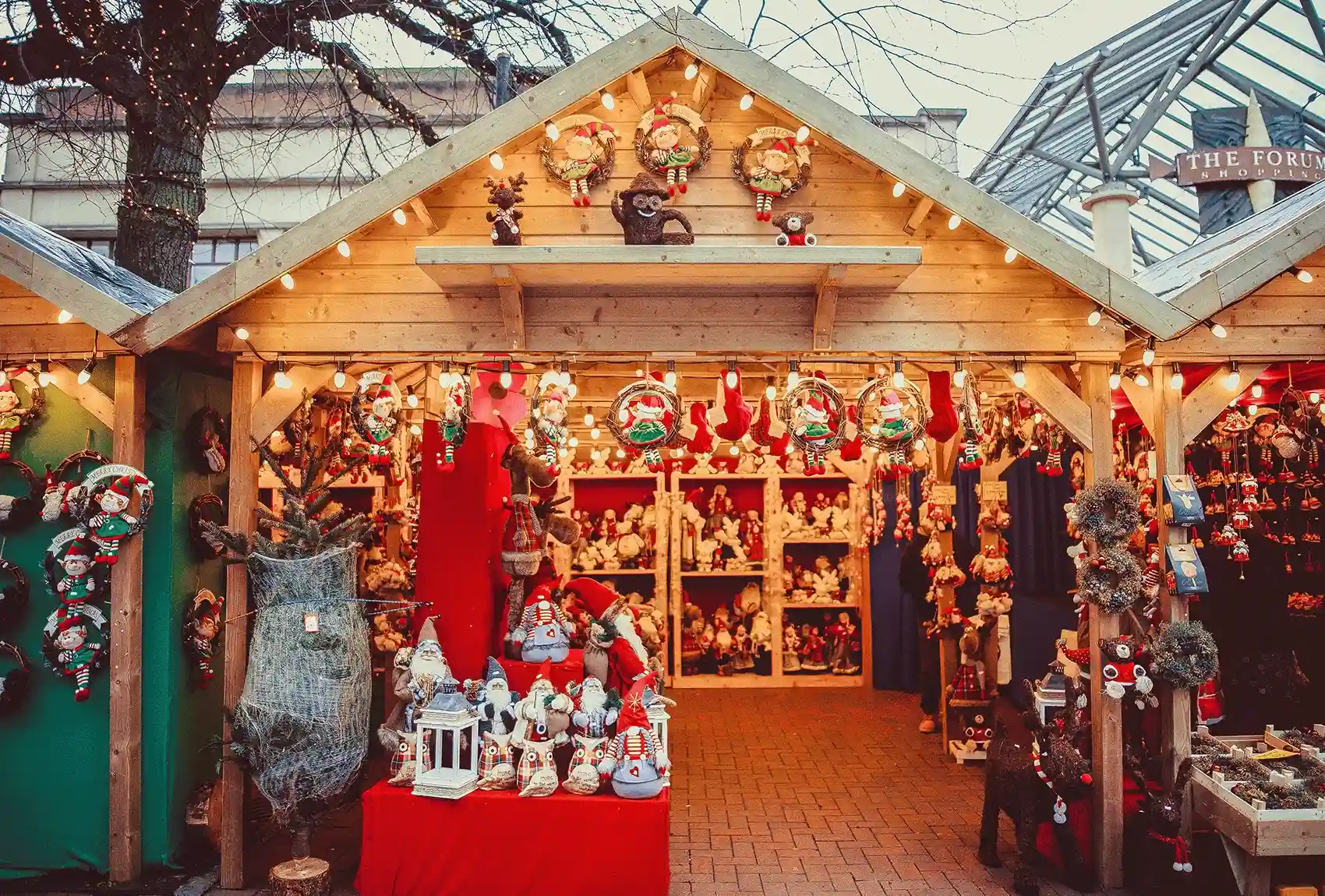 best-christmas-markets-in-london-attractions.webp