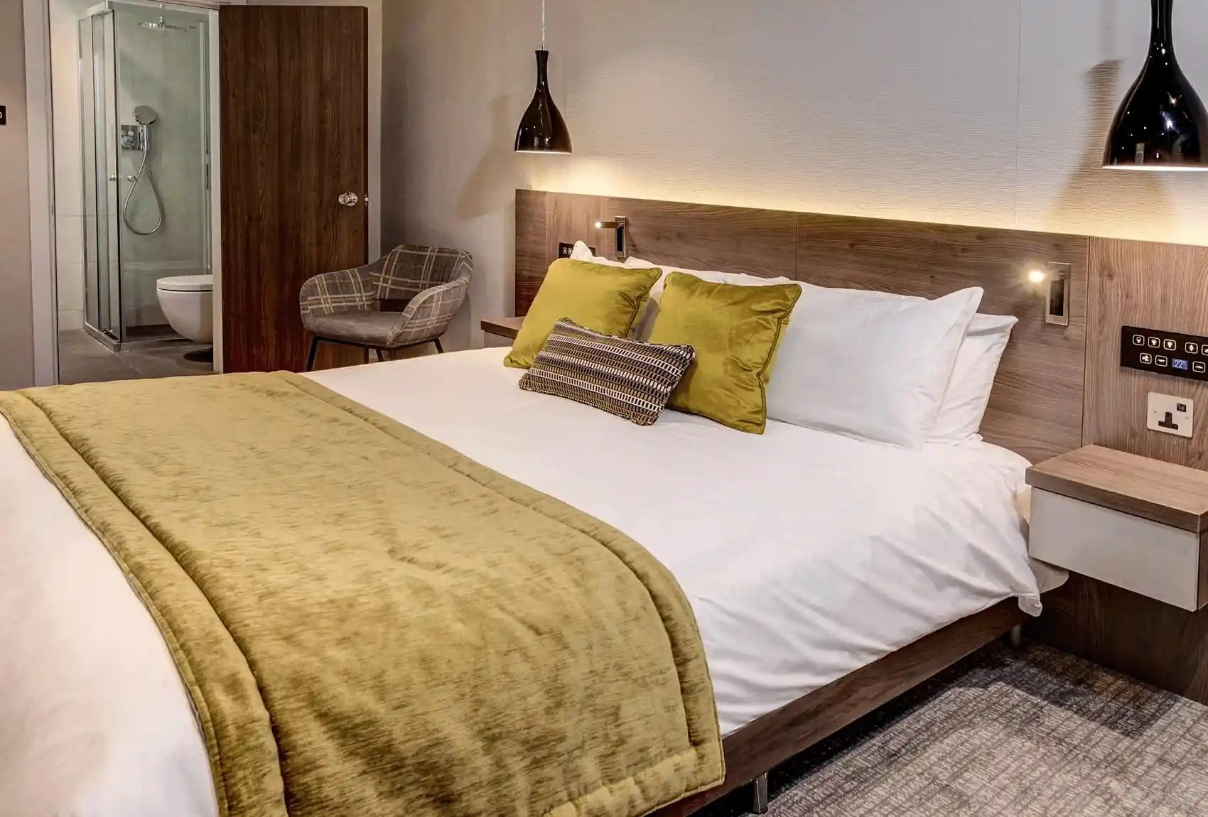 Best Western Plus Delmere London room.