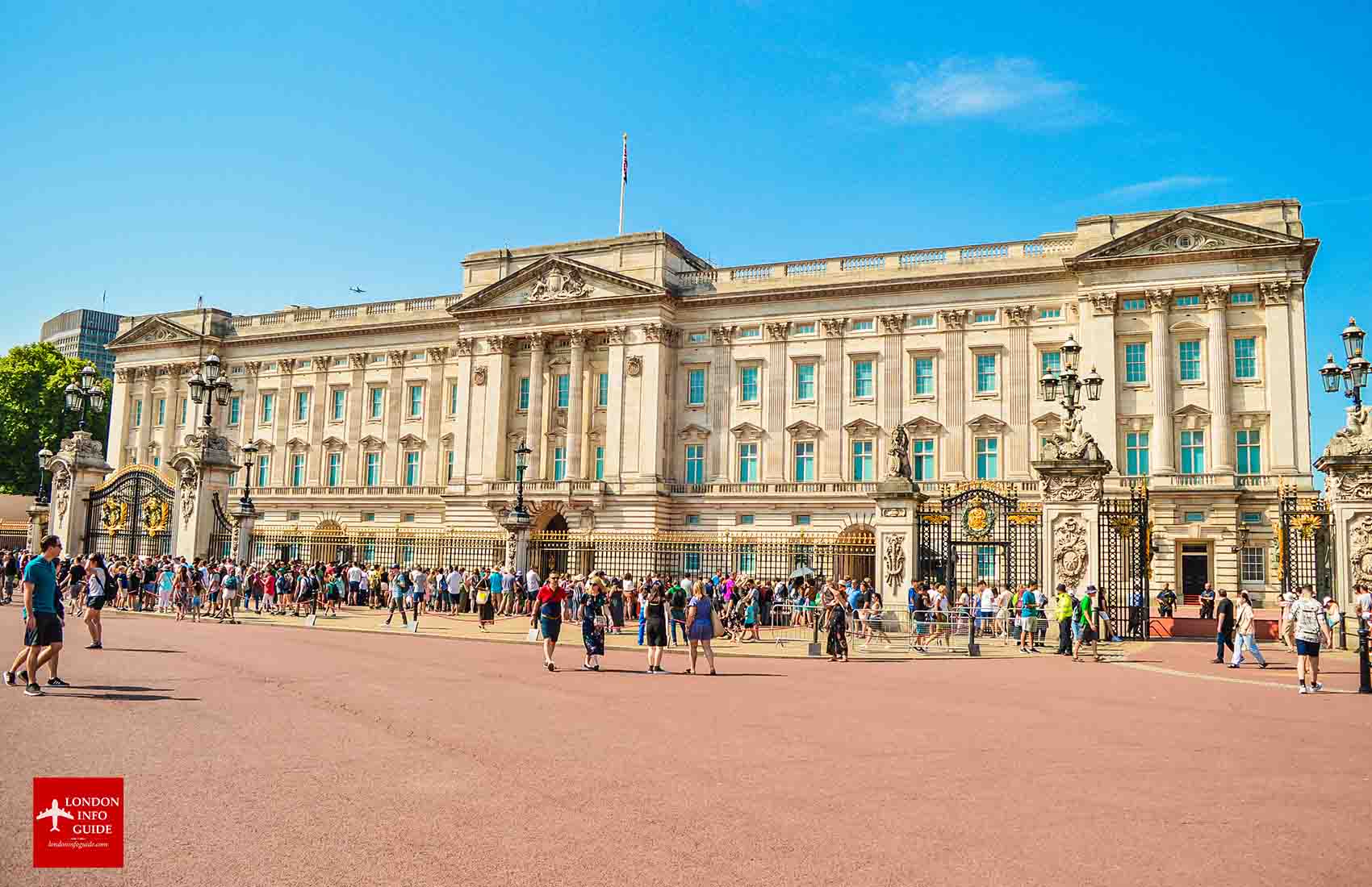 buckingham-palace-london-uk.jpg