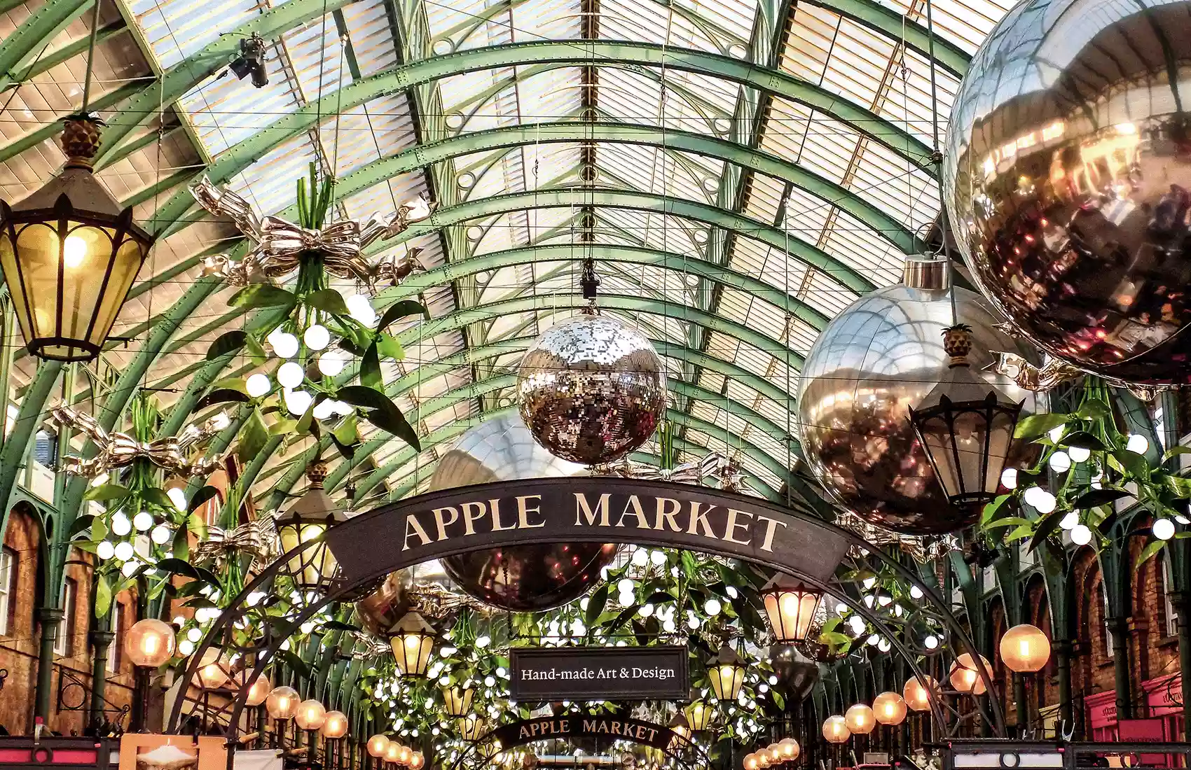Decorations at the Covent Garden Christmas Market. Covent Garden Christmas Market.
