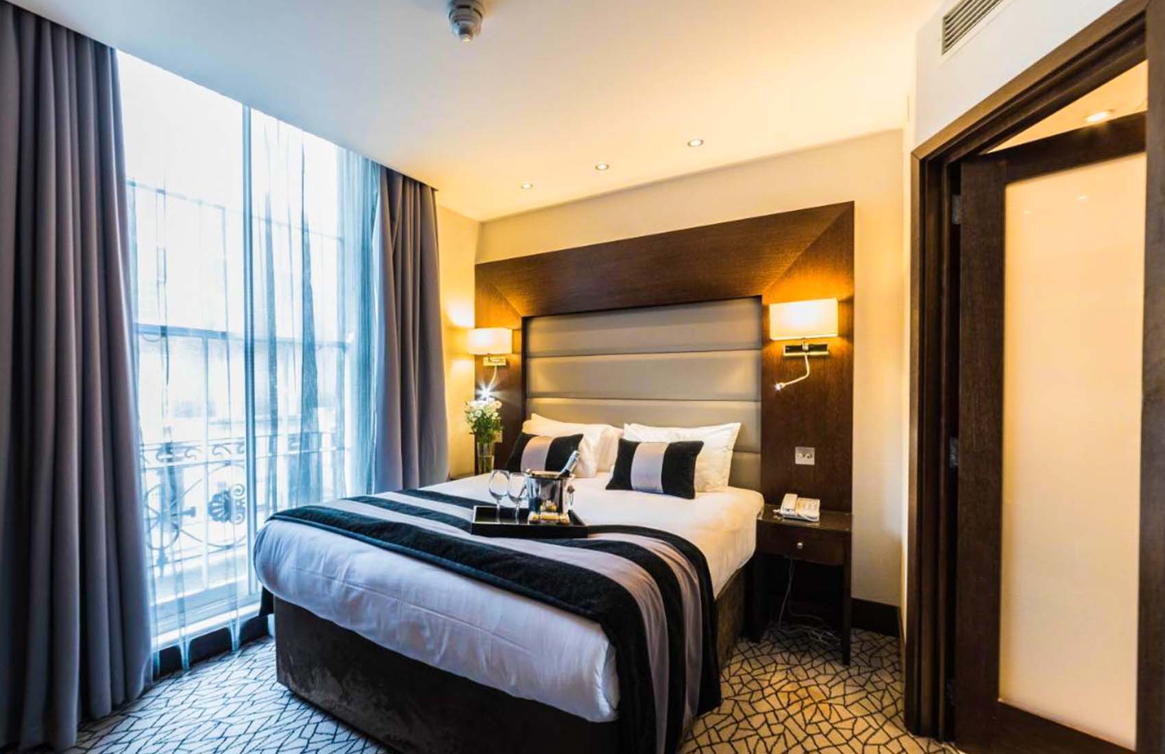 Park Avenue Baker Street.