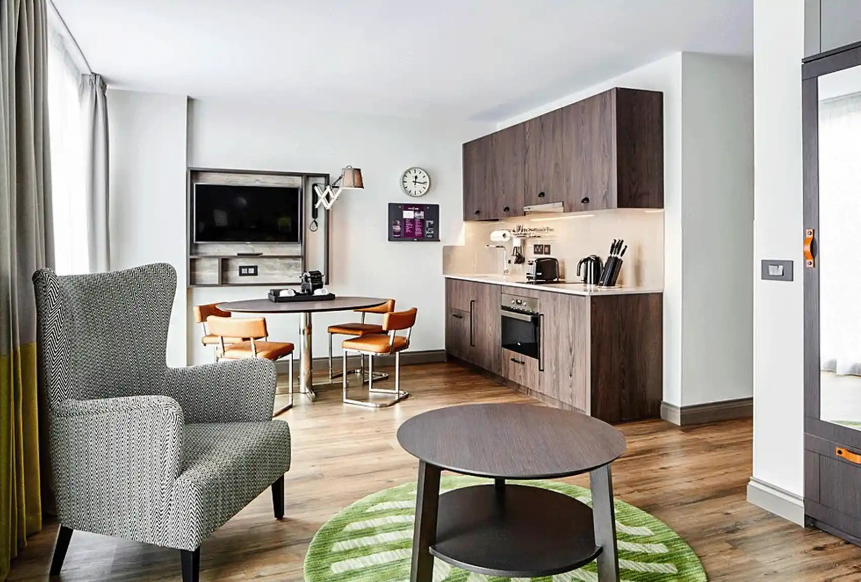 Residence Inn tower Bridge London Room Kitchen.