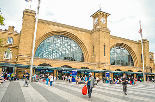 Visiting London in April 2025 | Things to Do, Tours, Weather & Shows