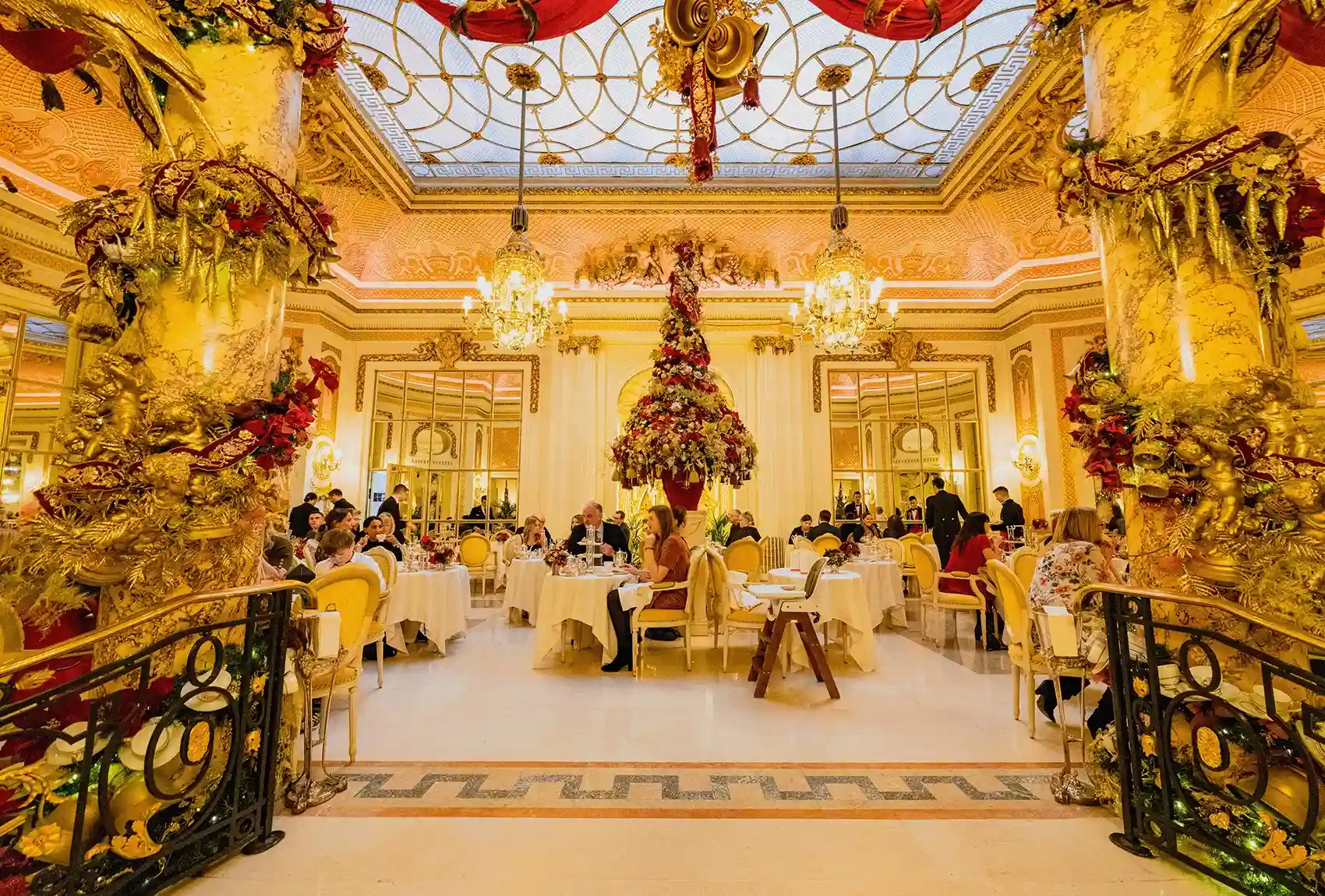 the-ritz-in-london-uk-christmas-afternoon-tea.webp