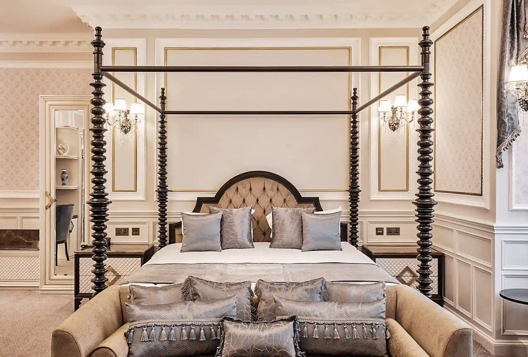 Warren House Hotel Kingston London.